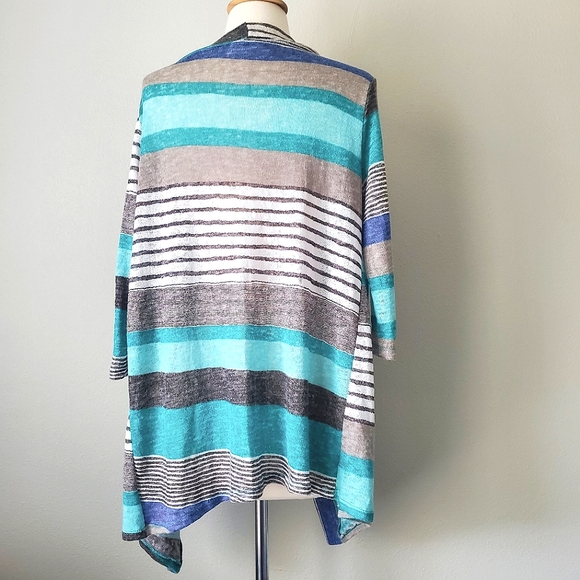 Flamingo Urban Draped Open Cardigan - Picture 2 of 4